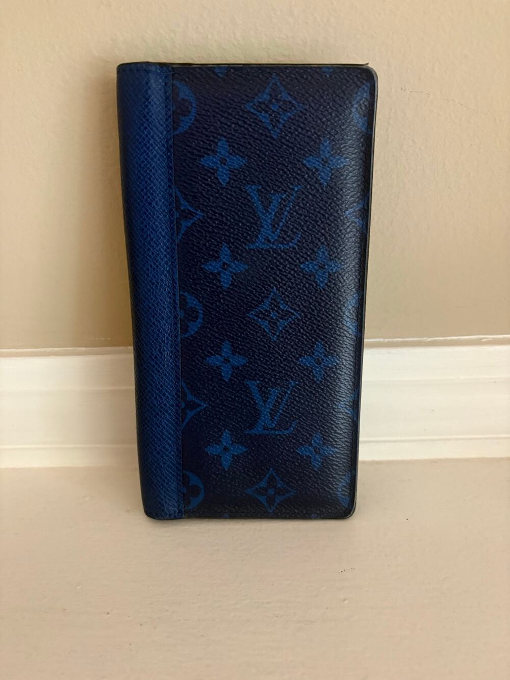 Louis Vuitton navy blue Brazza wallet